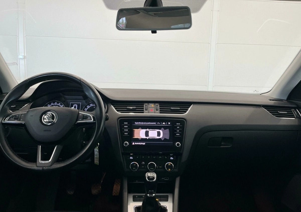 Skoda Octavia cena 64900 przebieg: 101971, rok produkcji 2019 z Bisztynek małe 277